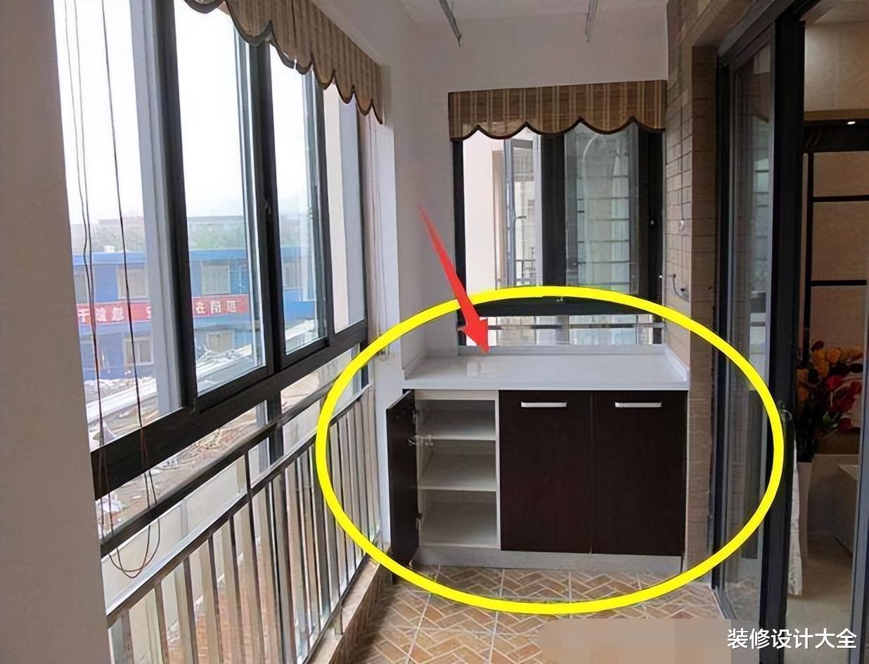还傻傻的在阳台设计吊柜吗?现在都流行这样做了,时尚又大气!