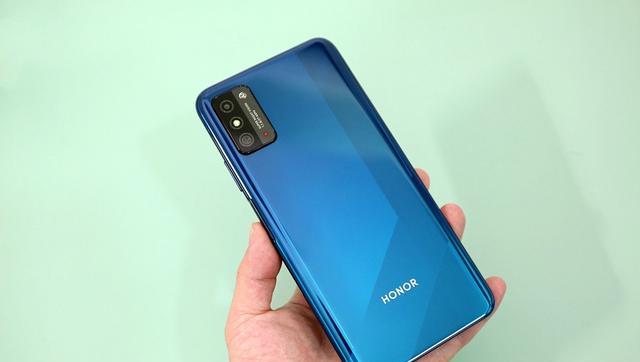 MySQL|5G+鸿蒙+7nm麒麟芯,从中端机跌至千元机,花粉:幸福来得太突然