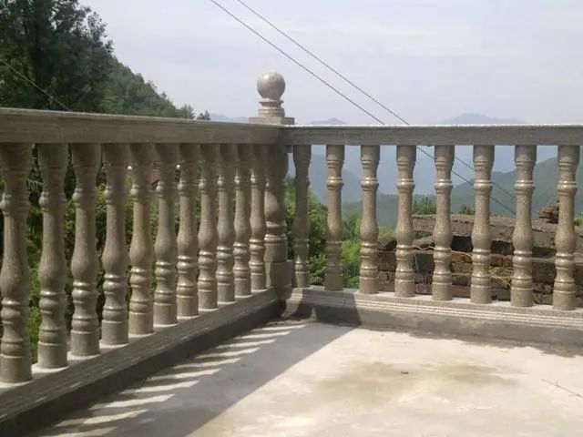 阳台栏杆是用水泥，花岗岩还是木材好？看完这里，你会立马就明白