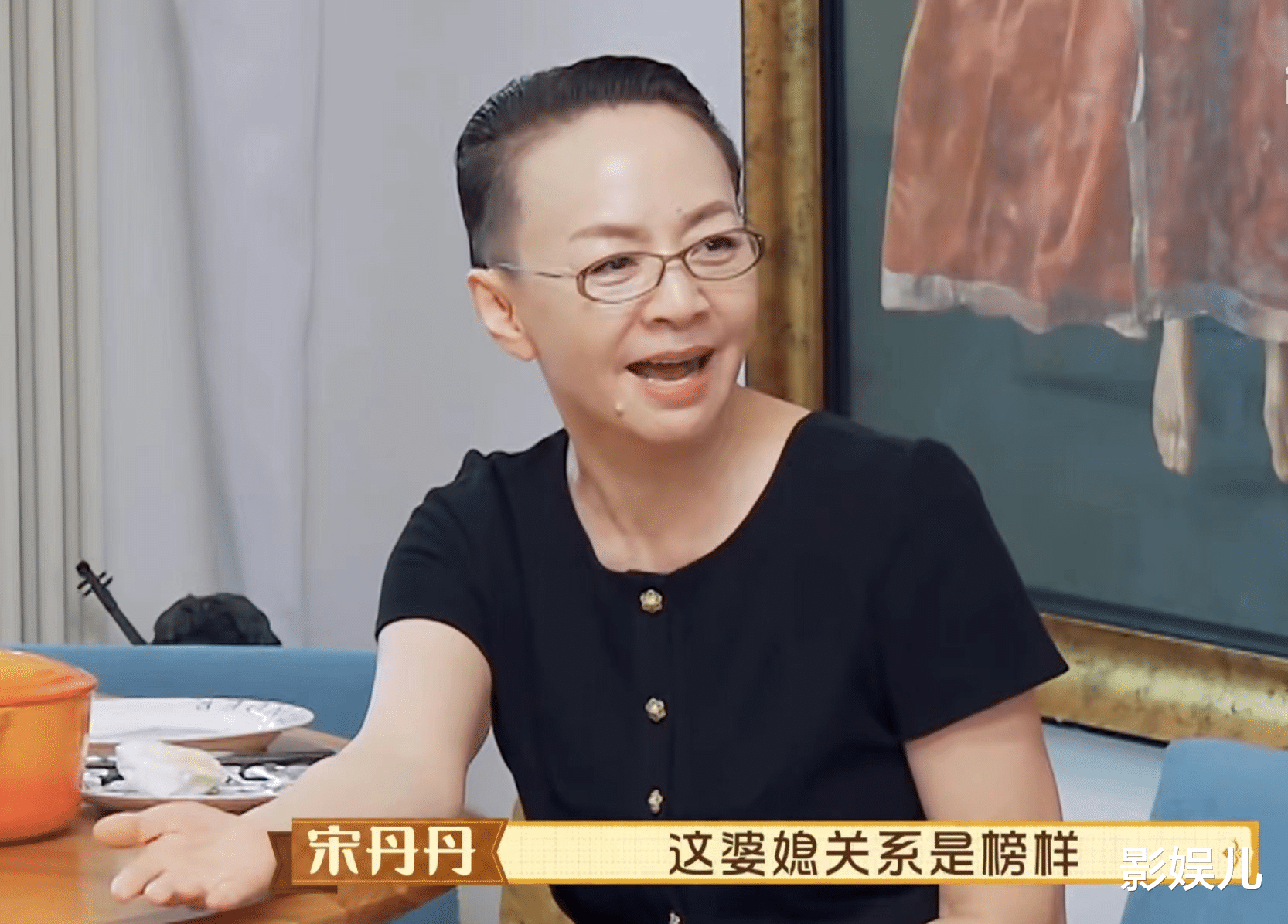 宋丹丹|巴图：被亲妈宋丹丹“强捧不红”，娶大7岁妻子，如今生活成这样