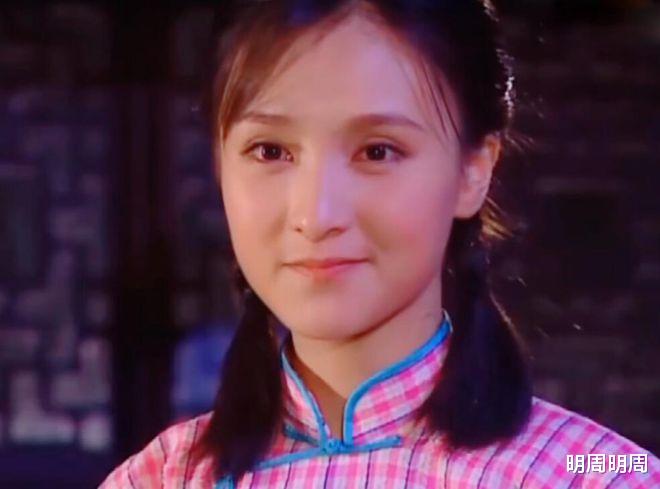 《情深深雨濛濛》20年了，以当今审美，10位女演员谁最好看？