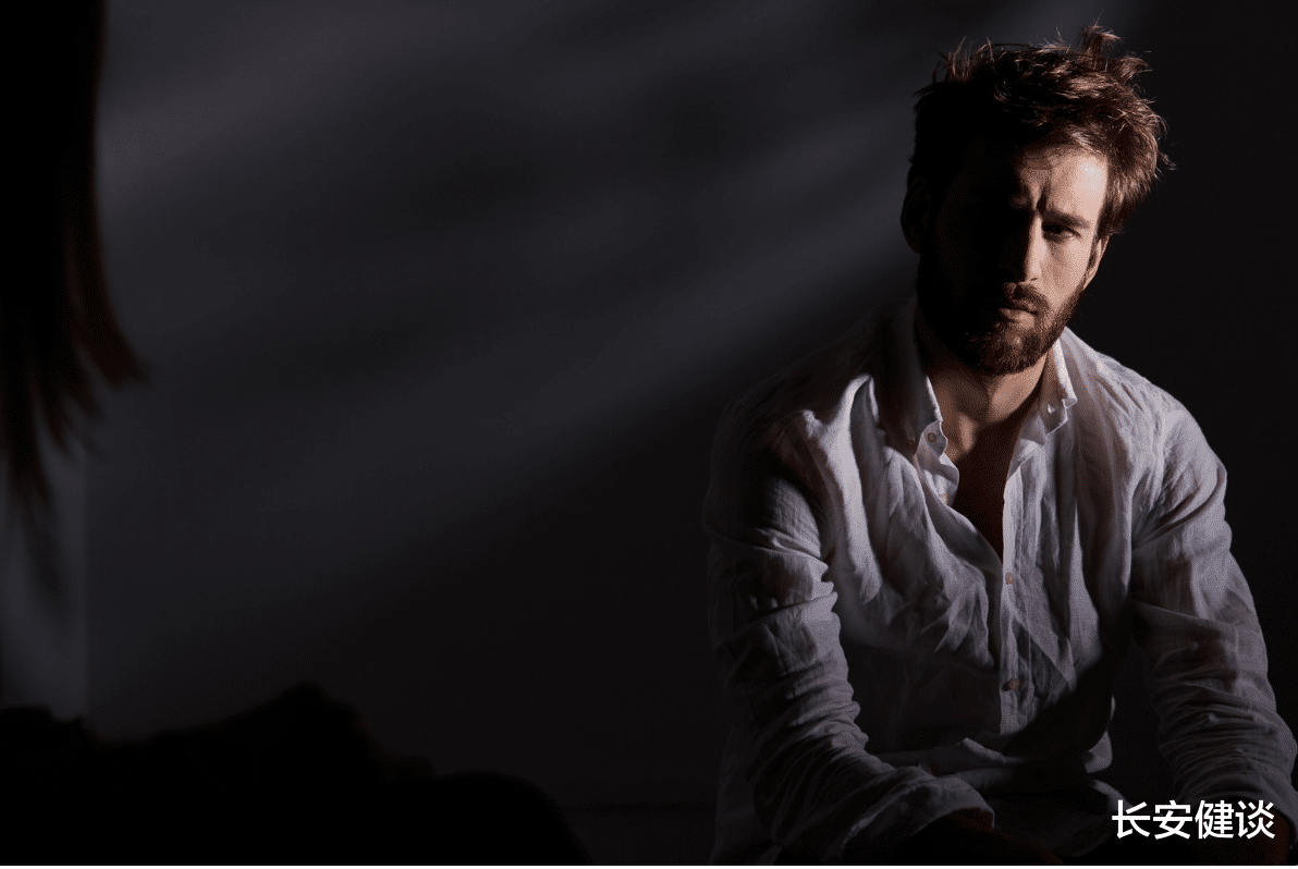 肝脏|经常熬夜时，身体会发生6大变化，看看有没有你