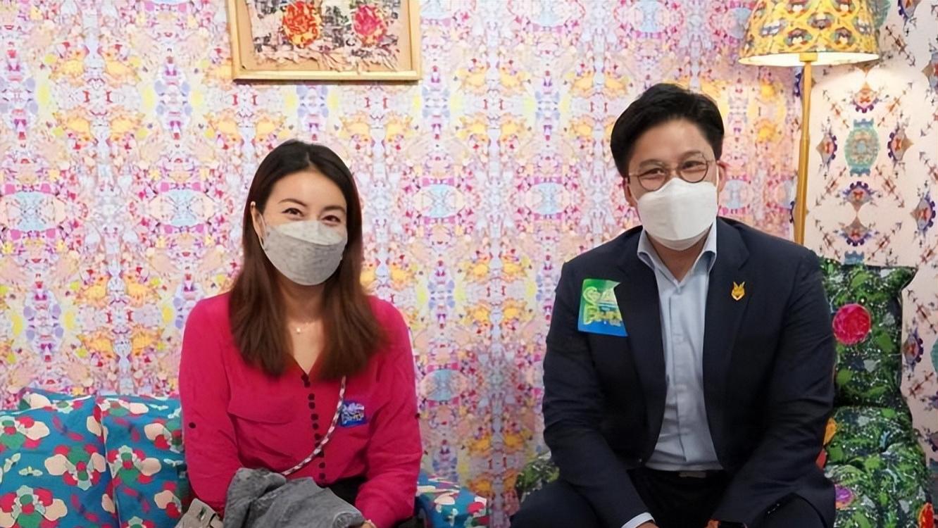 霍启刚|郭晶晶再获好评，霍启刚事业进入正轨，感谢老婆做坚实的后盾