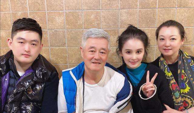 赵本山|赵本山前妻女儿，首次去父亲家，现任马丽娟态度冷淡，赵本山大怒