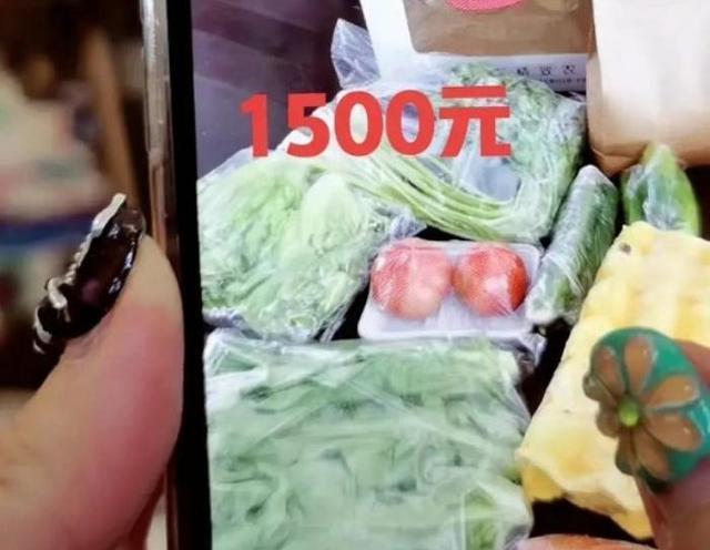 陈浩民|两斤菜1500元？陈浩民夫妇吐槽上海菜太贵，家里8口人不够吃！