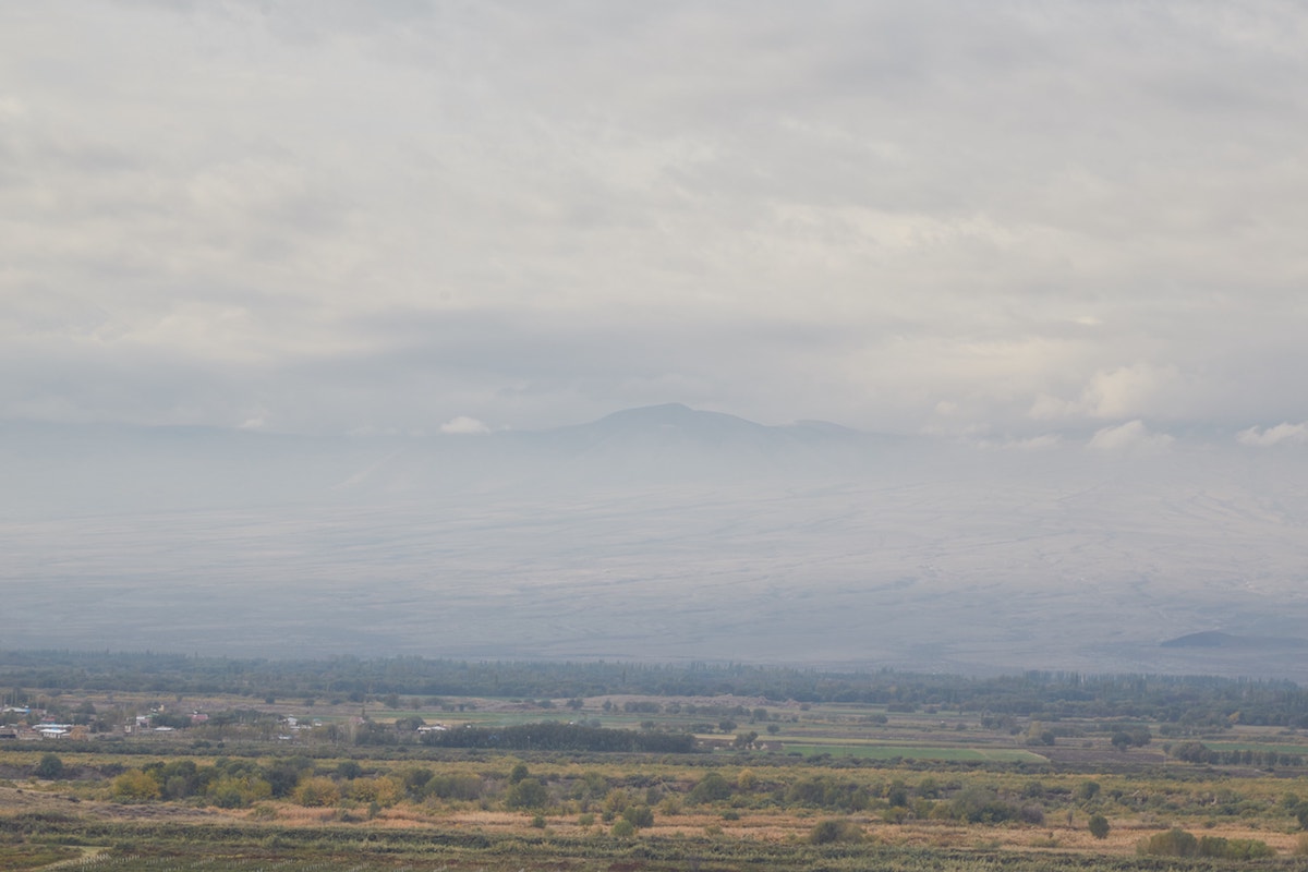 海边|圣山下的修道院，曾经的深坑监牢，却可以远眺诺亚方舟的登陆点