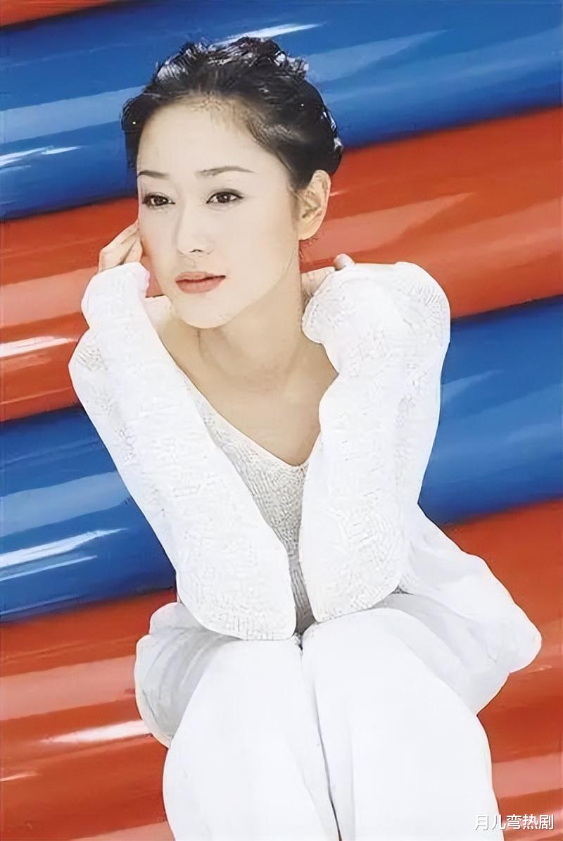 于佳卉|她曾红极一时，却遭前夫背叛，最后烧炭自杀