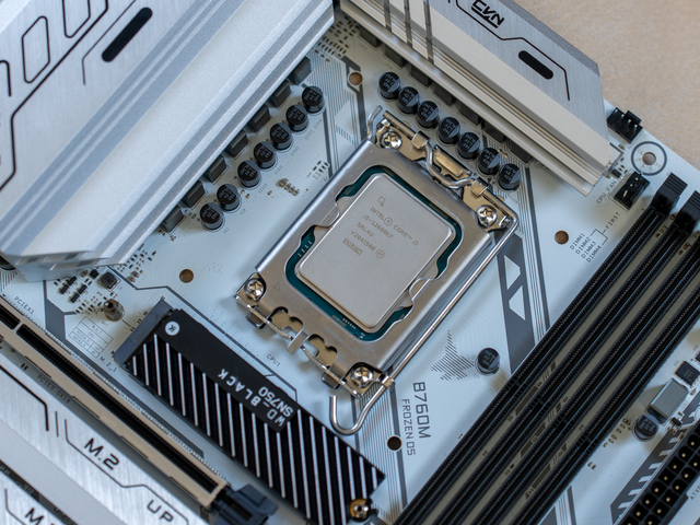 |银枪白马再升级，七彩虹B760M战列舰D5主板测评