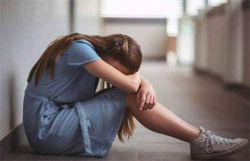 案例回顾:浙江18岁少女被邻居强暴后报警,结果自己也进监狱