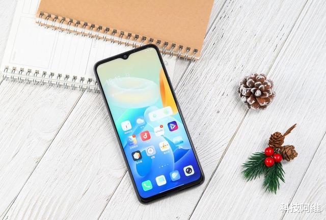 Windows|6000mAh+5000万像素+128GB,现已跌至1299元,沦为标准千元机