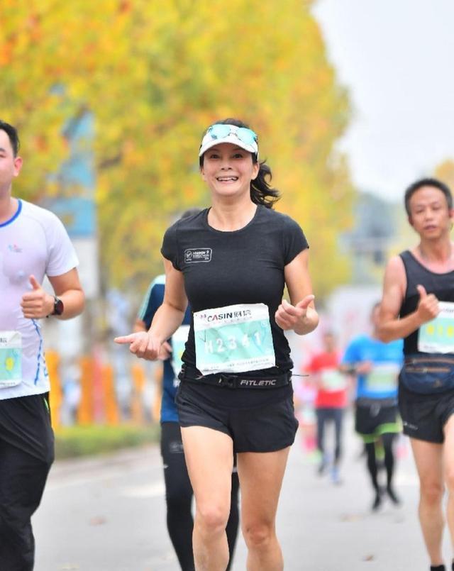 聚餐 跑者要有“耐心”：跑步“很难”立竿见影
