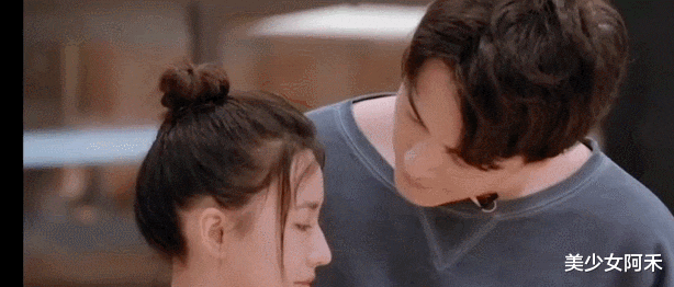 郭晶晶|男演员当众扒衣女星？上万人叫好：恶俗综艺，别拍了！