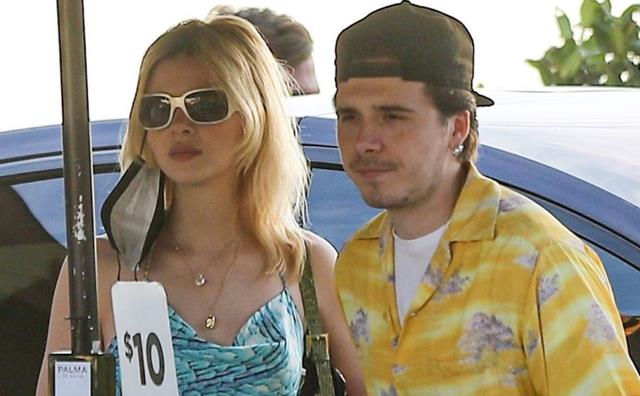 布鲁克林|小贝儿子带妻子见兄弟,当街牵手秀恩爱!婚后好幸福,人生赢家