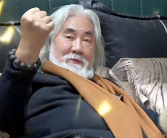 杜星霖|张纪中杜星霖躺着合拍,面对恶评很坦然,回应婚变显理智