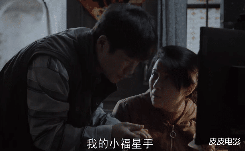 赵丽颖|赵丽颖插兜，雷佳音不下跪，细扒2022“十佳表演”名场面，真牛