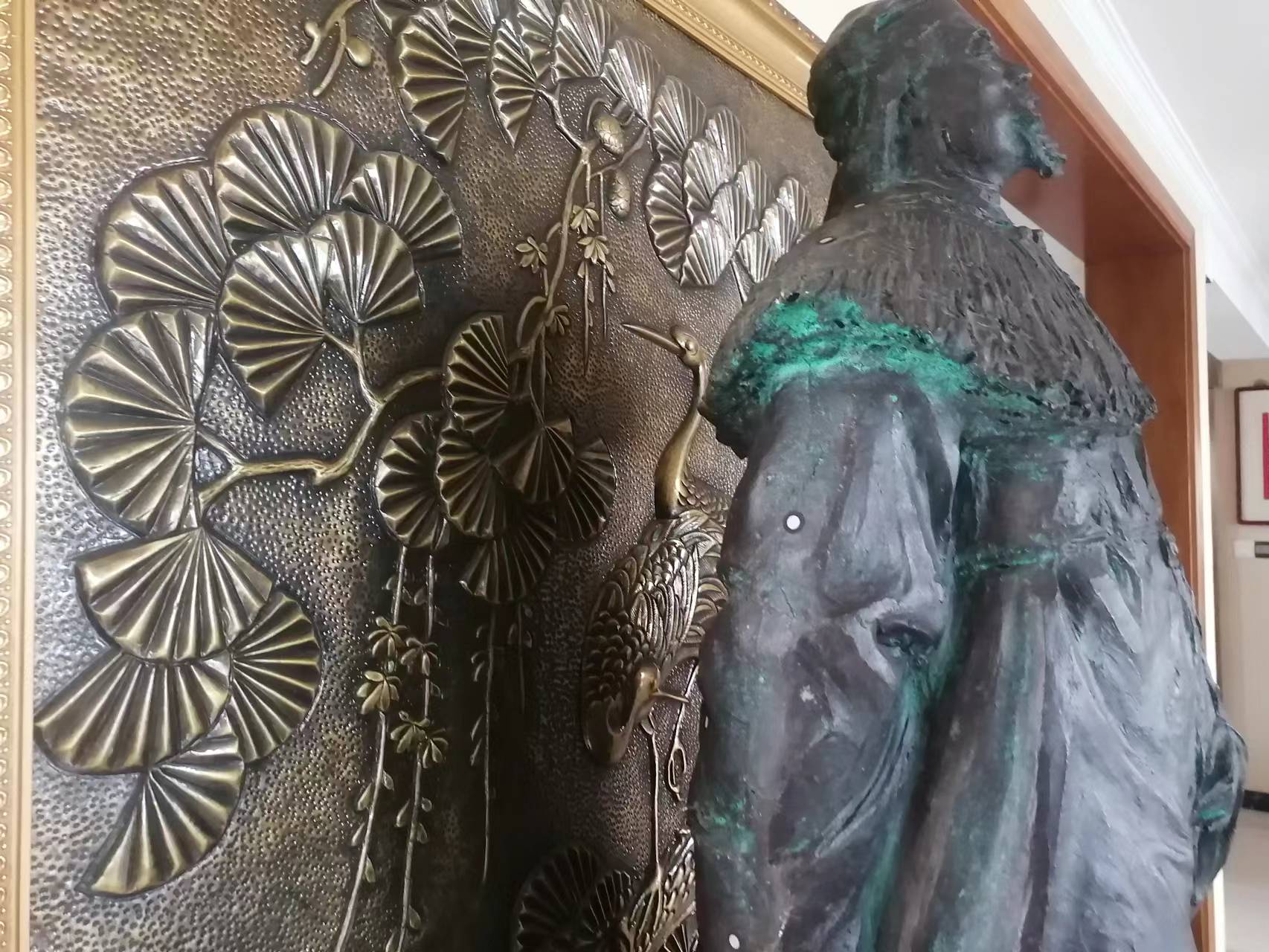 装饰艺术中的锻铜浮雕元素