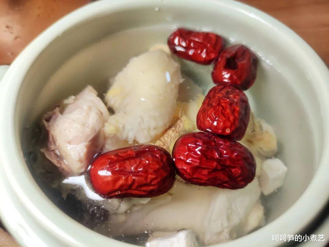 茯苓|《琅琊榜》里的茯苓鸡汤，营养健康，暖身暖心，秋冬季进补就喝它