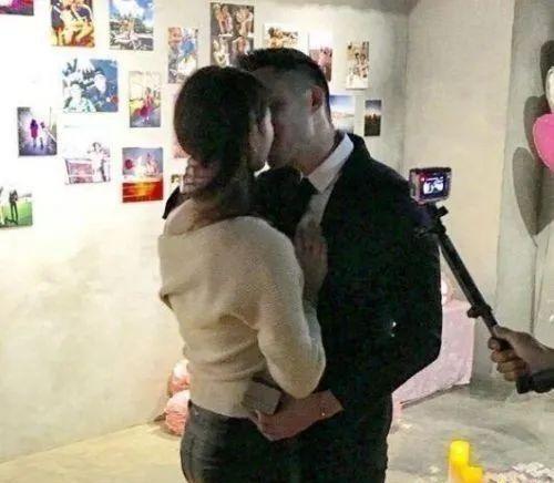 阿娇|阿娇前夫官宣三婚生娃！内涵阿娇花钱多，网友：分手见人品