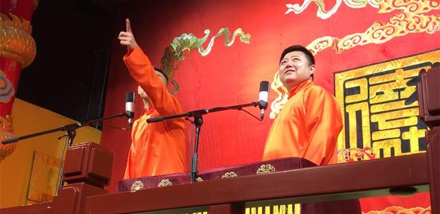 张九南|来自观众的厚爱，德云社张九南演出被观众力捧，拿离婚事情接茬