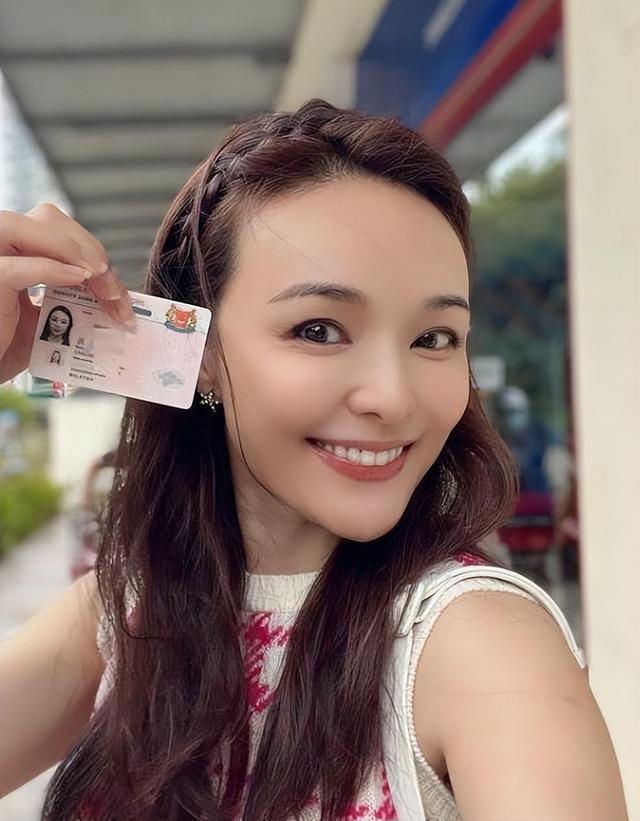 朱茵|《魔幻手机》播出14年，陆小千沦为18线演员，黄眉大王成了影帝