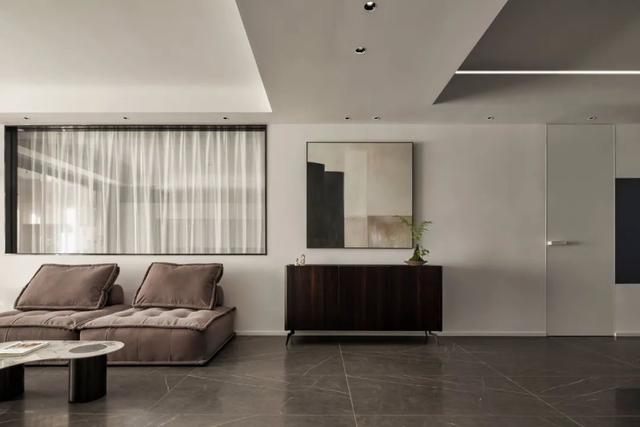 180㎡现代主义，安静舒适的设计，令人轻松惬意