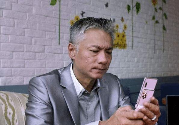 林俊贤|他被称为“香港第一美男”,曾拒绝林青霞表白,如今被妻子抛弃