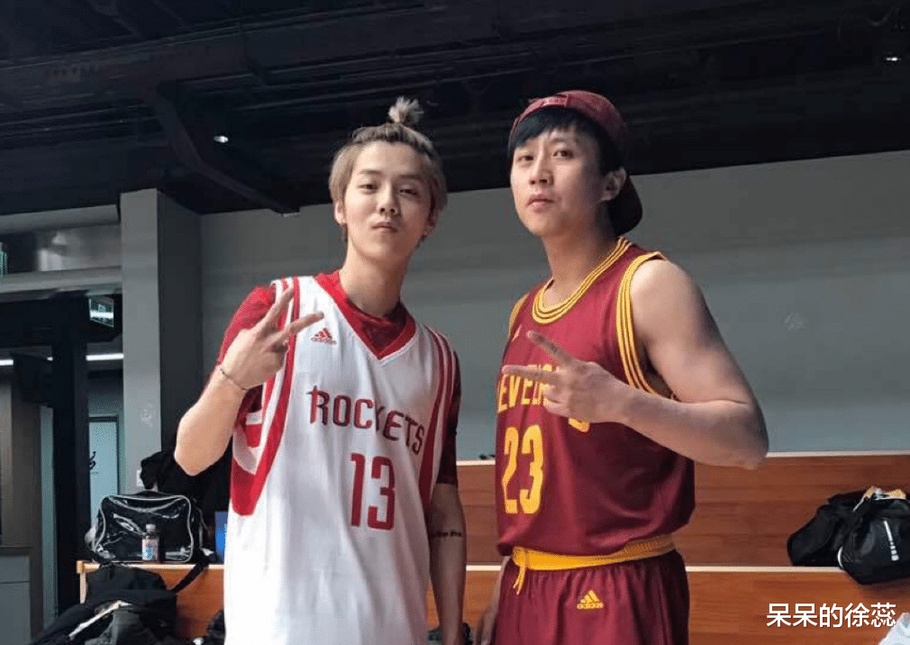 大侦探|《大侦探》年榜拿下俩冠军，观众怒夸不止，幸好没搞成故事大会！