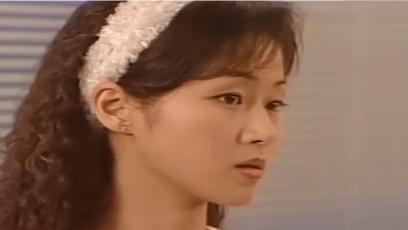 万绮雯|她是“香港第一美腿”，甄子丹为她抛妻弃子，如今50岁再度复出