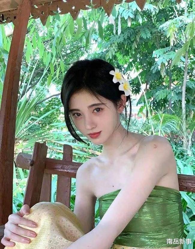 张天爱|张天爱的骷髅架，黄奕的僵尸脸，娱乐圈的“病态审美”停止吧