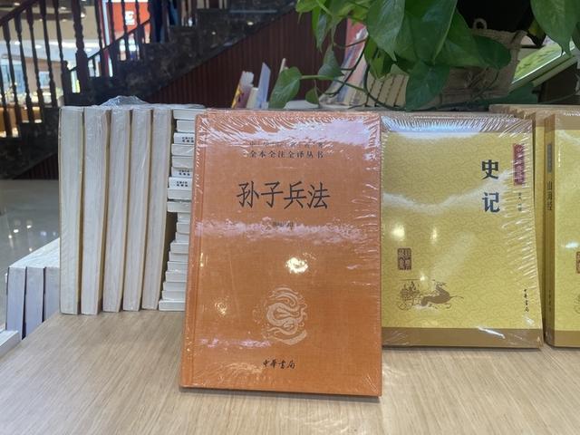 狂飙|《狂飙》同款继续狂飙!“大嫂口红”被抢空,女孩扎堆做“大嫂发型”