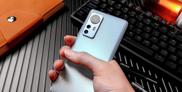 |直降900元!12GB+256GB+67W,小米又一高端旗舰开启清仓模式