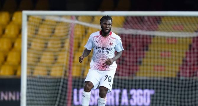 國際米蘭|一拍即合！曝國米已經(jīng)續(xù)約中場核心，最快本周末官宣，AC米蘭酸了