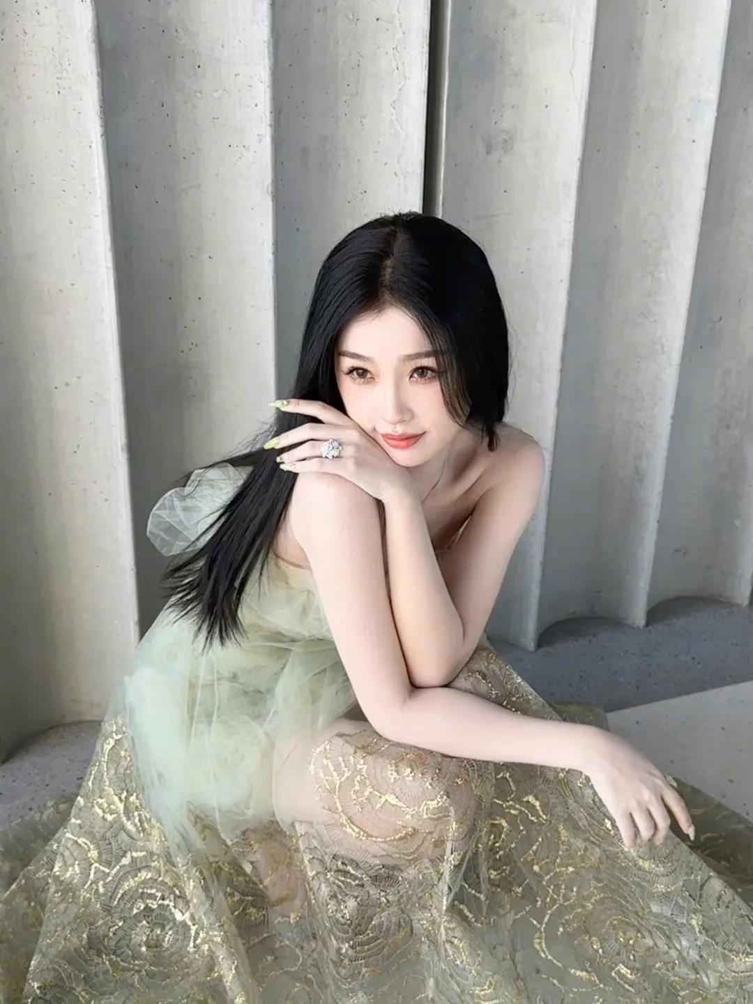 古力娜扎|视听盛典女星造型出炉:赵丽颖绝美,娜扎有气质,毛晓彤最可爱