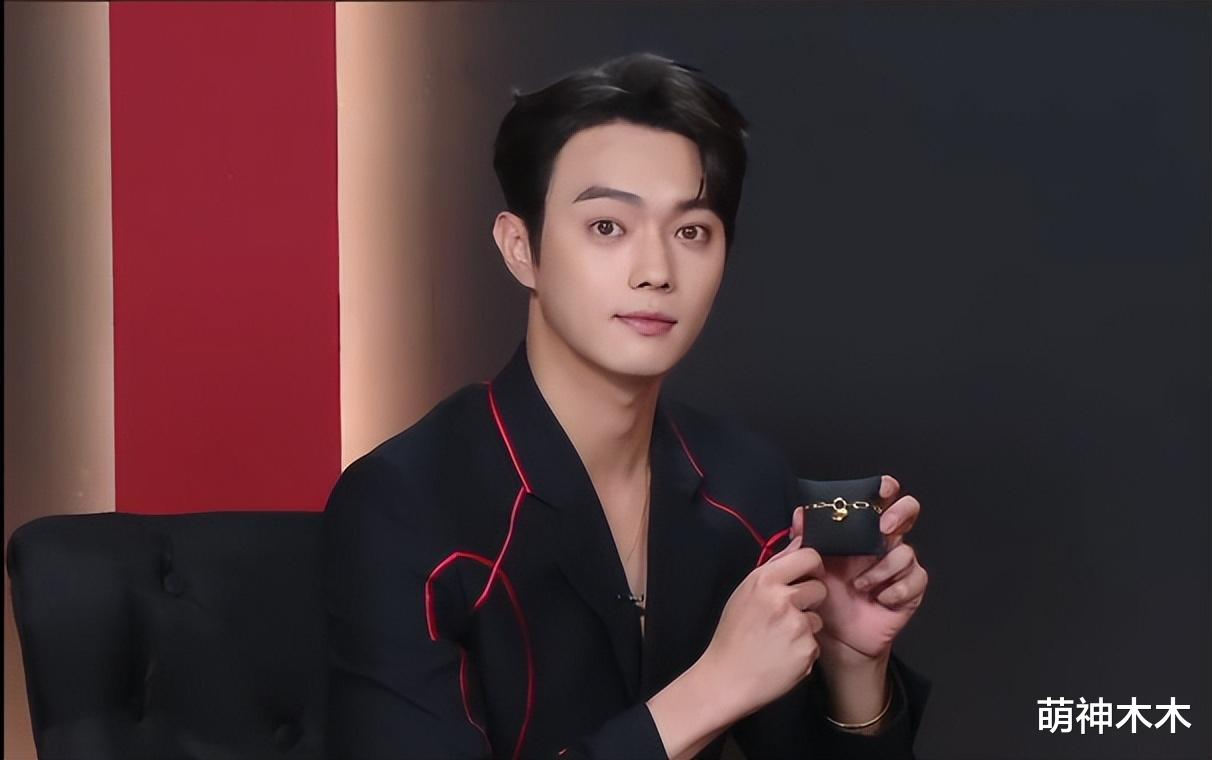 许凯|27岁许凯快秃了，发际线神似杨幂，二人合作偶像剧有望9月空降