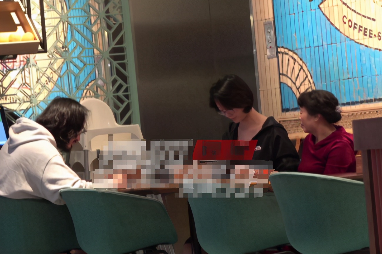 王传君|隐婚生子！齐溪长沙录“浪姐”，王传君抱娃探班，离别时恋恋不舍