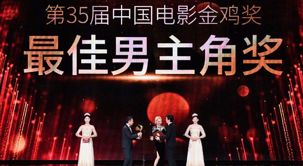 易烊千玺|朱一龙凭什么打败吴京沈腾?金鸡奖含金量令人质疑,易烊千玺陪跑
