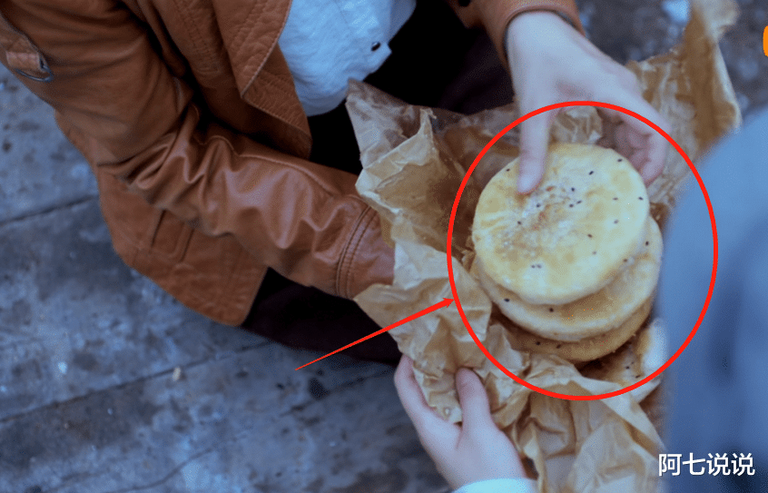 短发|住酒店、涂口红、嫌弃白面烧饼等,抗日剧的审美何时能接地气?