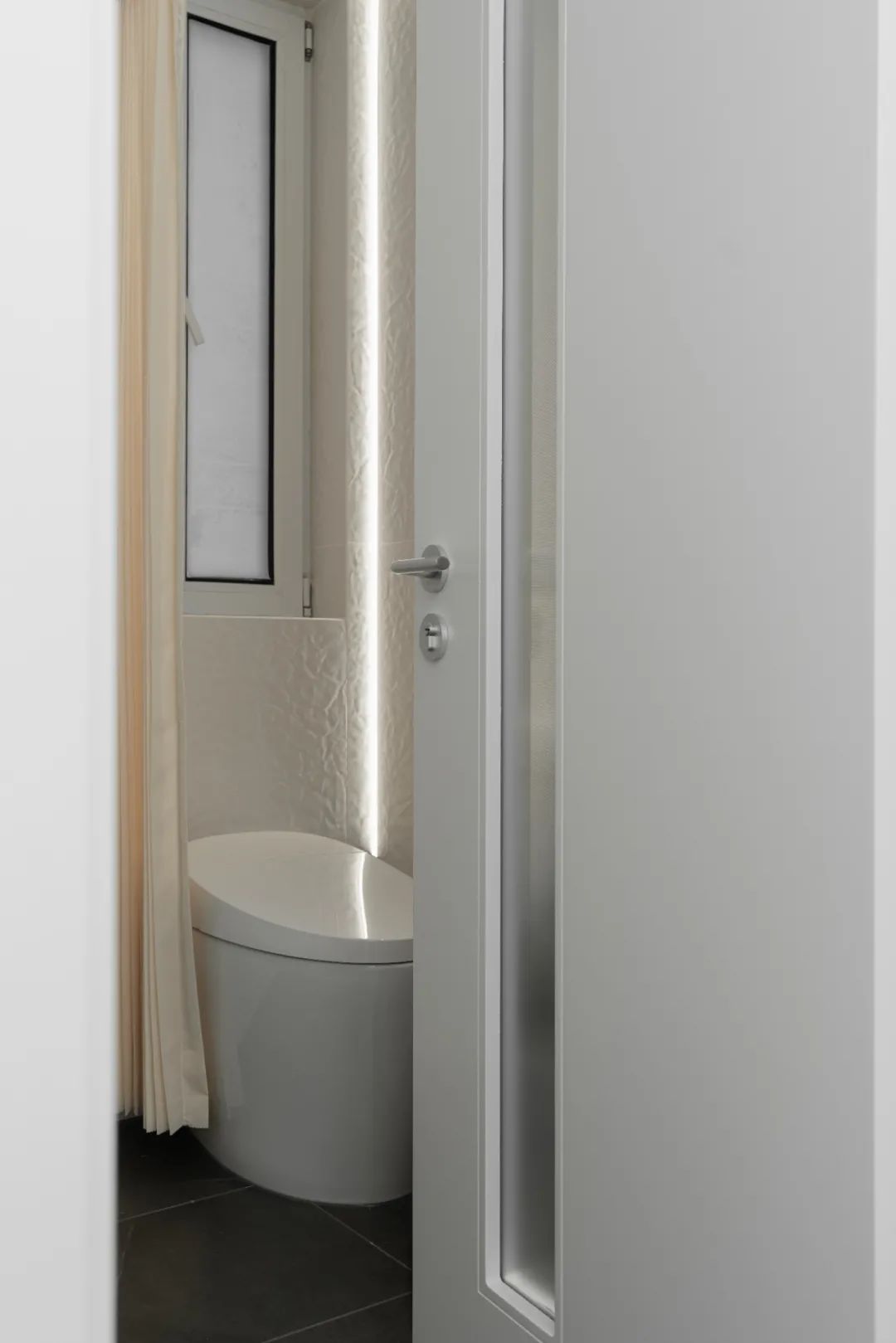 110㎡简约纯净三居,去客厅化打造多功能区,更适合这个三口之家!