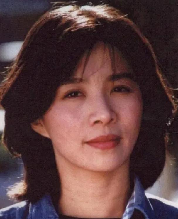 赵丽颖|赵丽颖婆婆还是曹建军丈母娘!演员可塑性强,迟蓬年轻时颜值绝了