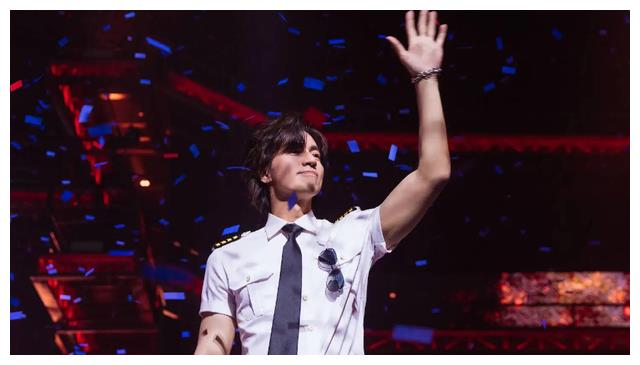 苏有朋|全场泪奔，播2小时成榜单“扛把子”，《披荆斩棘2》凭什么这么猛