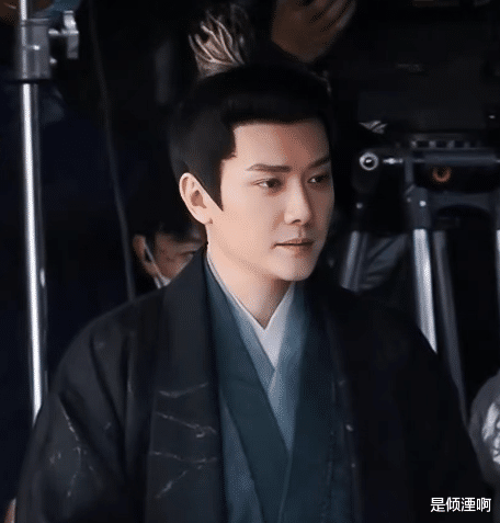 杀青|景甜《灼灼风流》杀青路透!粉衣明媚很少女,冯绍峰状态也不错!