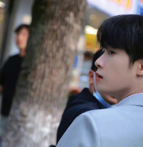 檀健次|《很想很想你》氛围感路透！周也气质出挑，檀健次侧颜梦回沈翊！