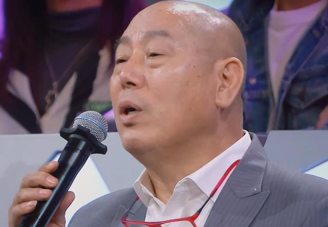 巩俐|同是出演“秋菊”，对比巩俐李宇春赵丽颖的演技扮相，差距太大了