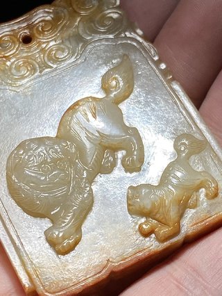 和田玉籽料|明 和田玉籽料 太狮少狮 玉牌 挂件