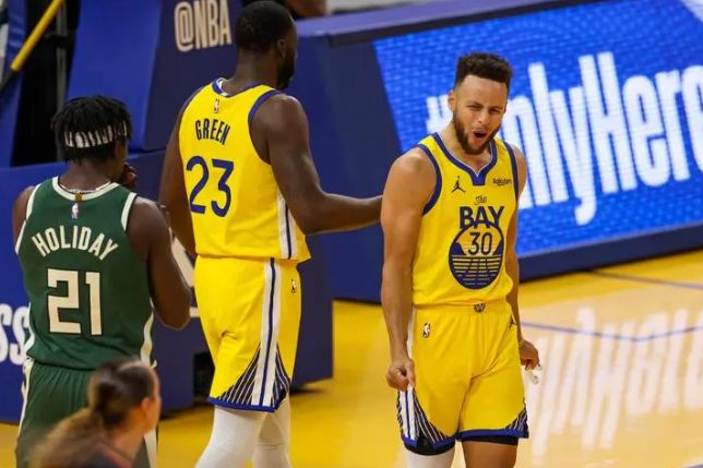 勇士队|NBA：勇士vs雄鹿，强强交手，勇士能否连胜？