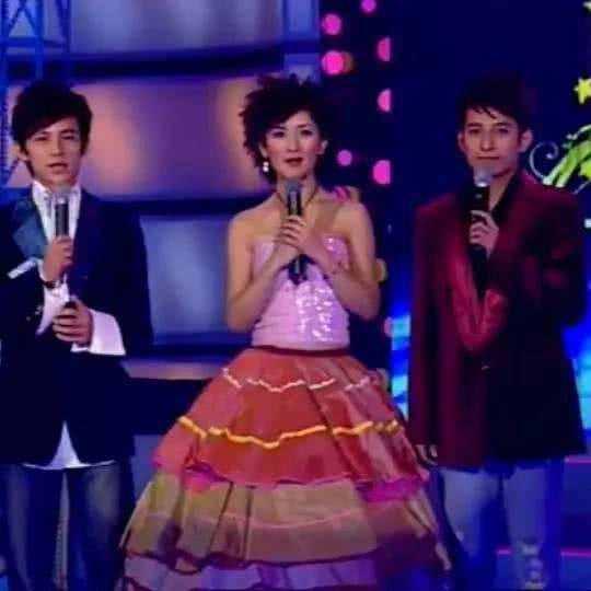 谢娜|《快乐大本营》的消亡史：傲视群雄十几年，最终来不及说声再见