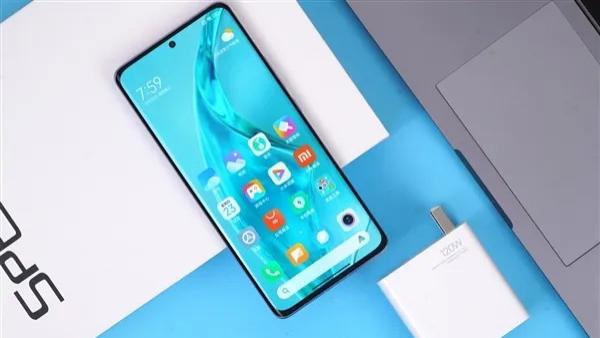 安卓手机|为什么有些人感觉安卓手机很卡？主要有这4点原因