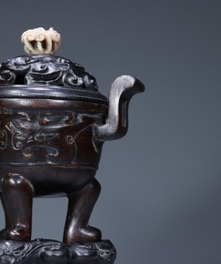 沉香木|旧藏:沉香木雕·朝冠耳香薰炉