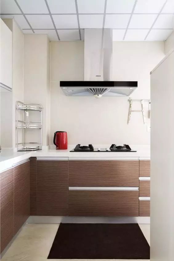 进屋就是餐厅无玄关,别再乱装!这么设计,收纳美观两不误