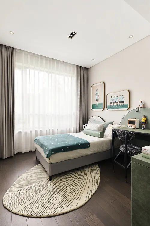 168㎡现代艺术宅,摈弃繁杂与浮夸,轻盈舒适的设计